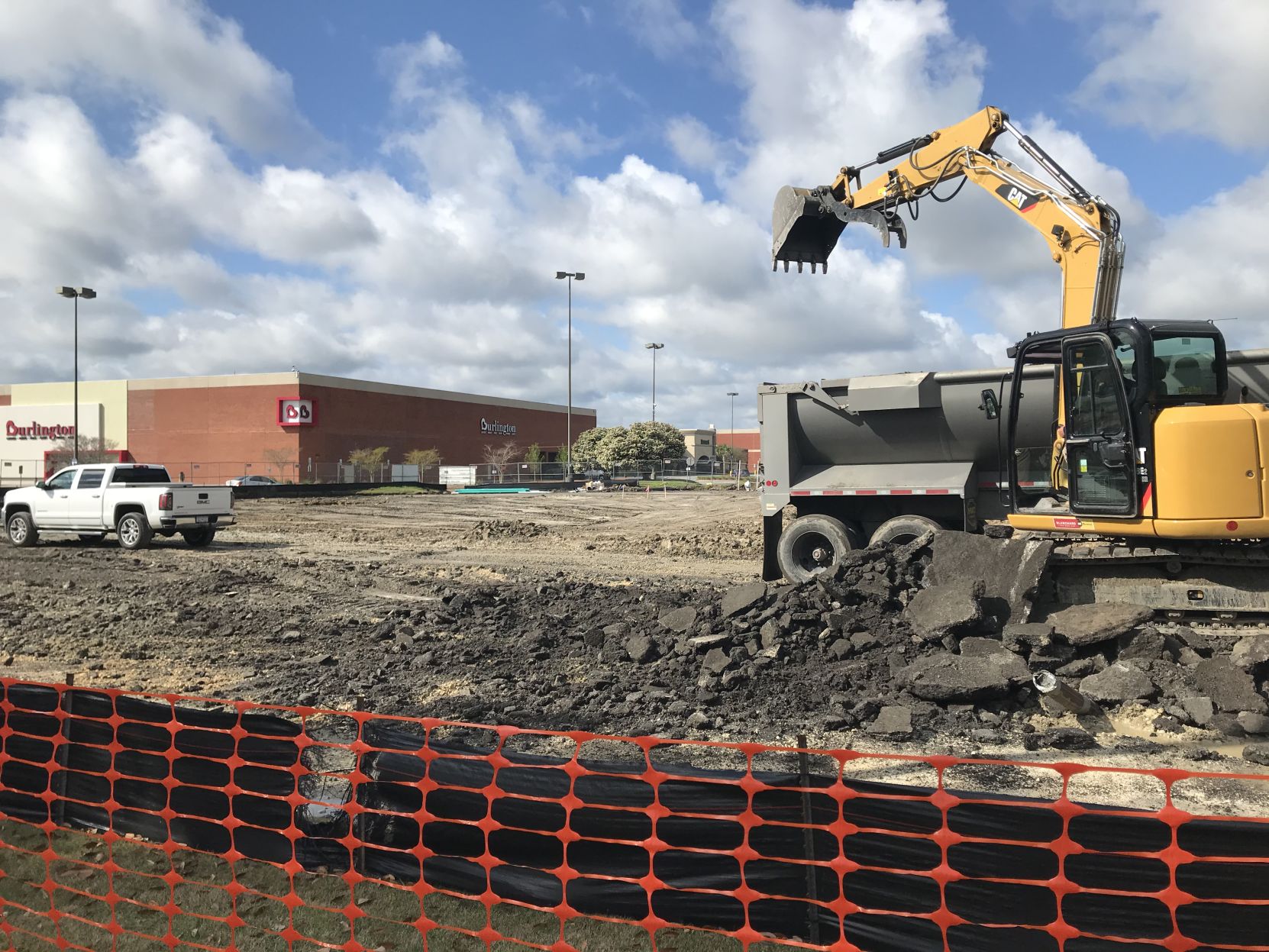 Bahama Breeze site construction